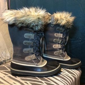 Sorel Joan of Arctic - Like New Size 9